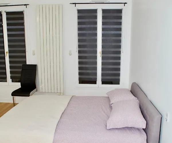 Studio Jasmin アパート *